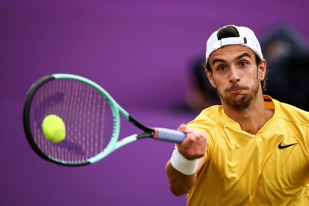 马丁内斯是 马丁内斯是