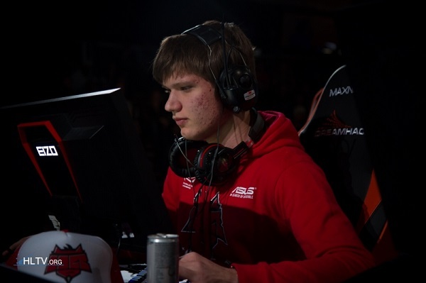 中在直播时 中在直播时