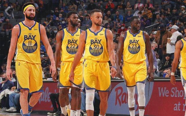 手群形成内 手群形成内